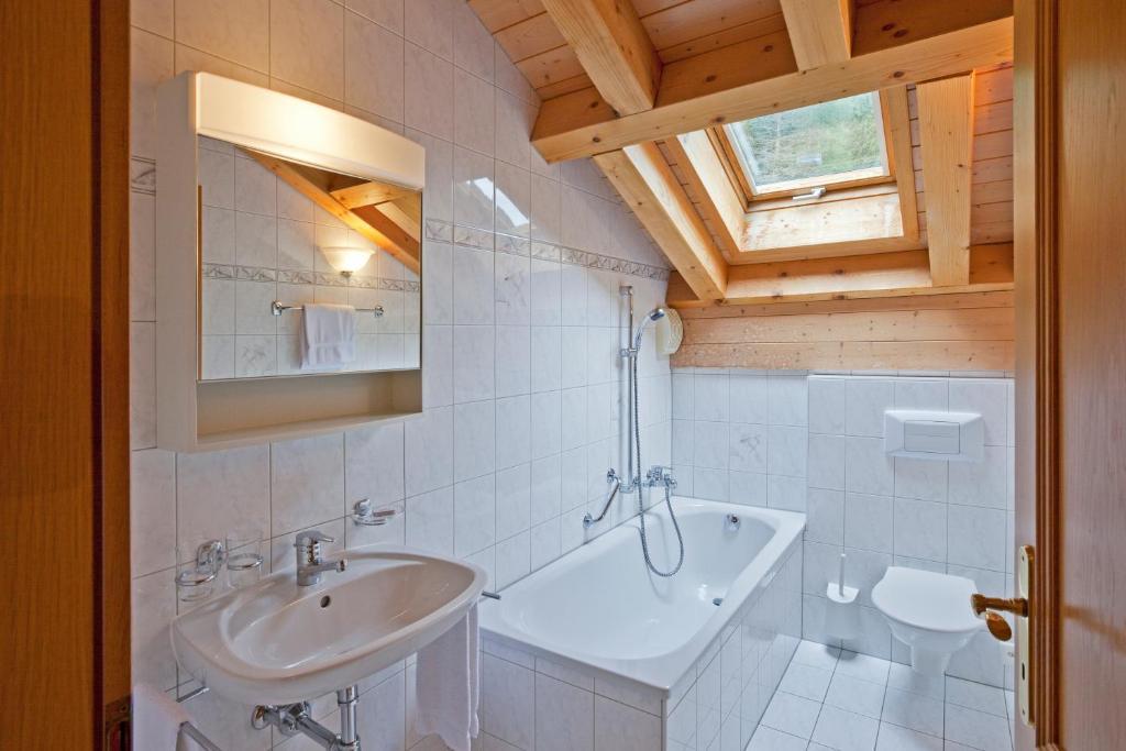 Les Naturelles Leukerbad Rum bild